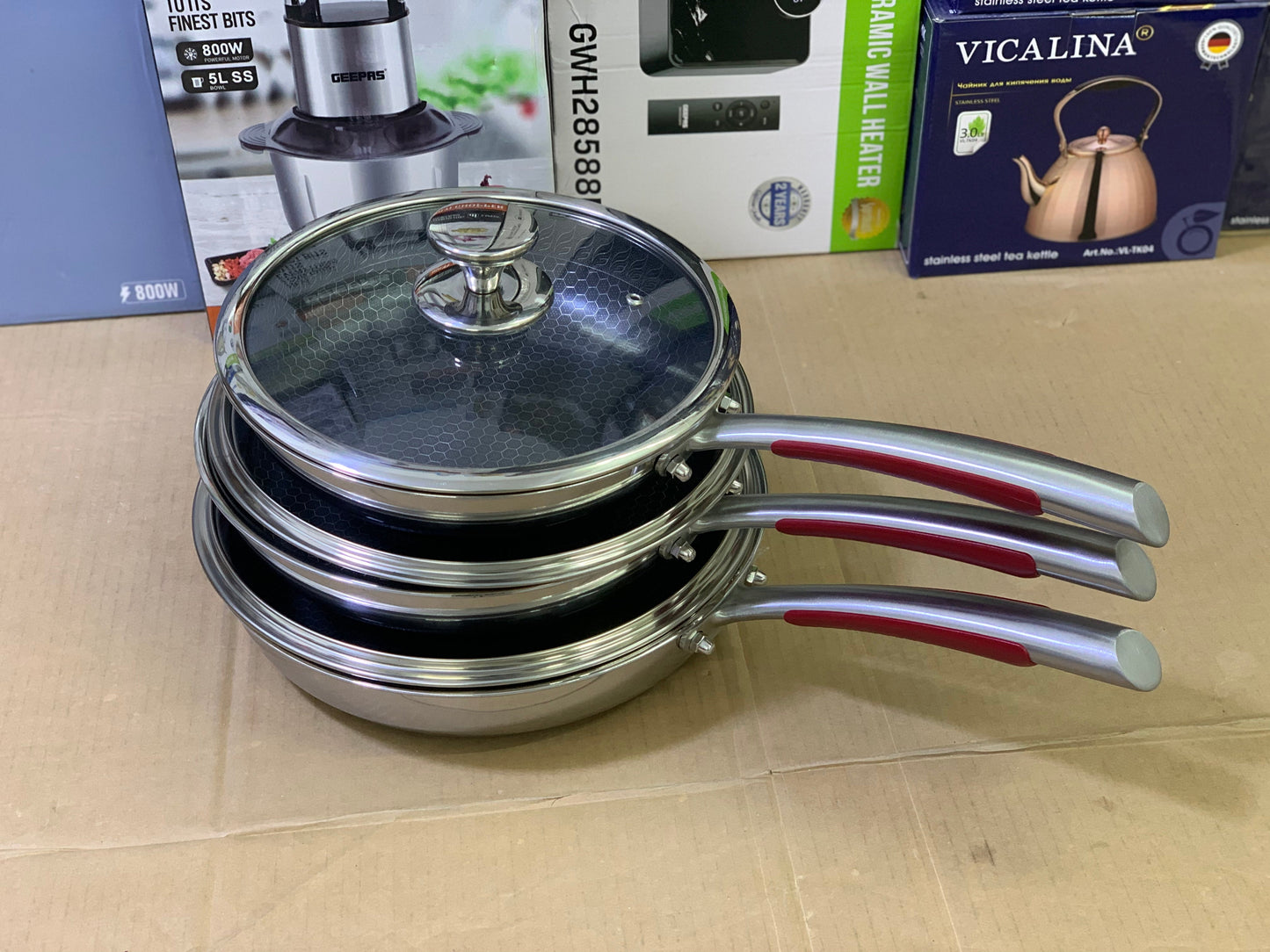 Laser coating shallow frying pans red handle with lid
