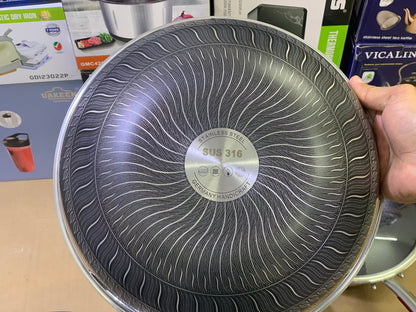 Laser coating deep Frying pan red handle